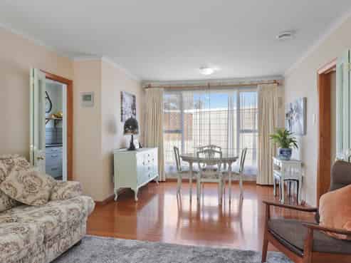 16 Northfield Road, Waitakere