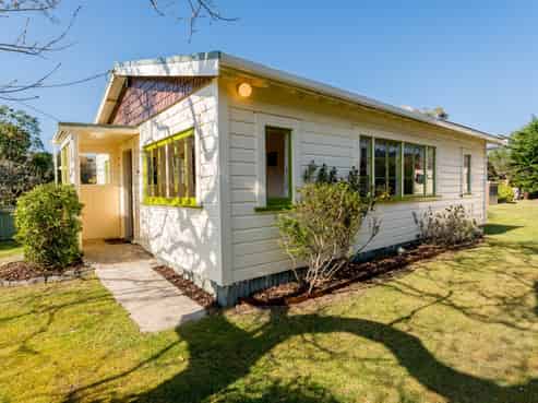 30 Beach Road, Purakaunui
