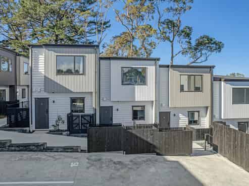 58 - 60 Kemp Road, Massey