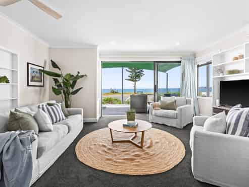 77 The Esplanade, Westshore