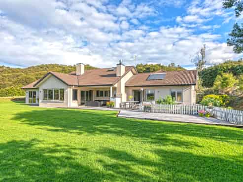 121 Fagan Lane, Whitianga