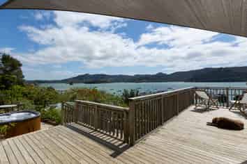 548B Whangaroa Road, WHANGAROA