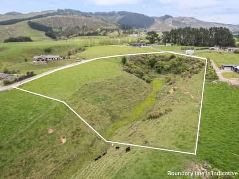 42 Serenity Lane, LEVIN
