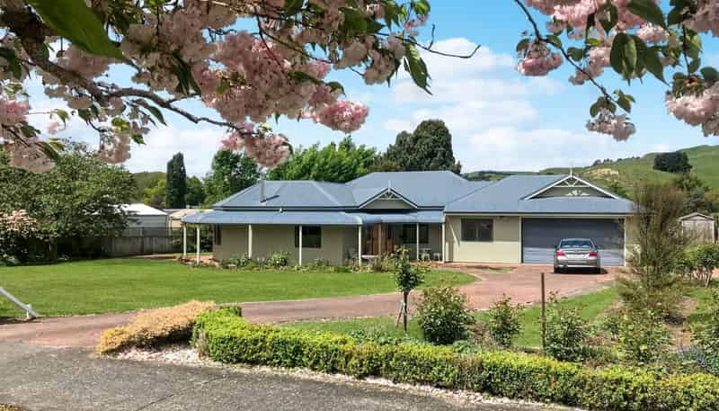 20 Paraekaretu Street, Hunterville