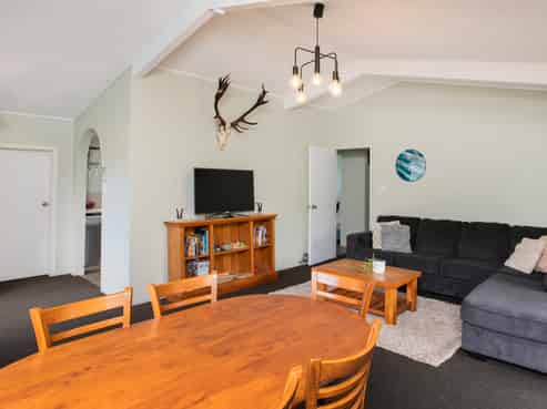1689 Waingake Road, Waingake