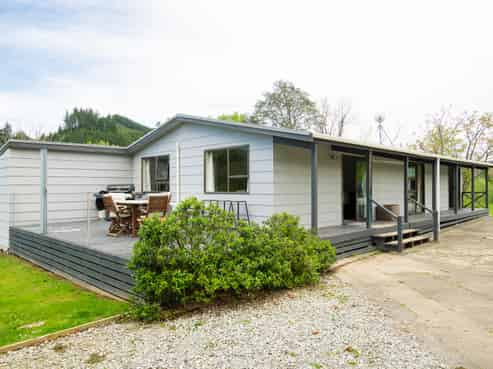 1689 Waingake Road, Waingake