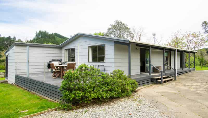1689 Waingake Road, Waingake