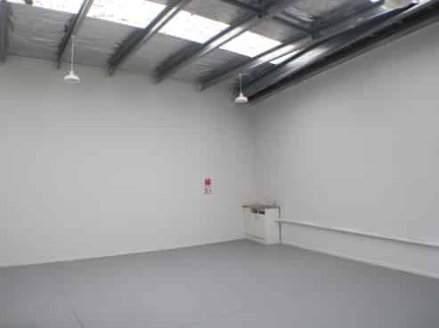 Affordable Handy Tremaine Avenue Premises