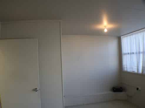 Affordable Handy Tremaine Avenue Premises