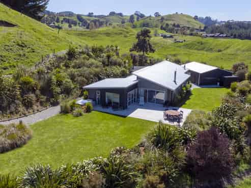 550 Whangamata Road, Kinloch