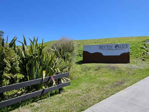 00 Seven Oaks, Kinloch