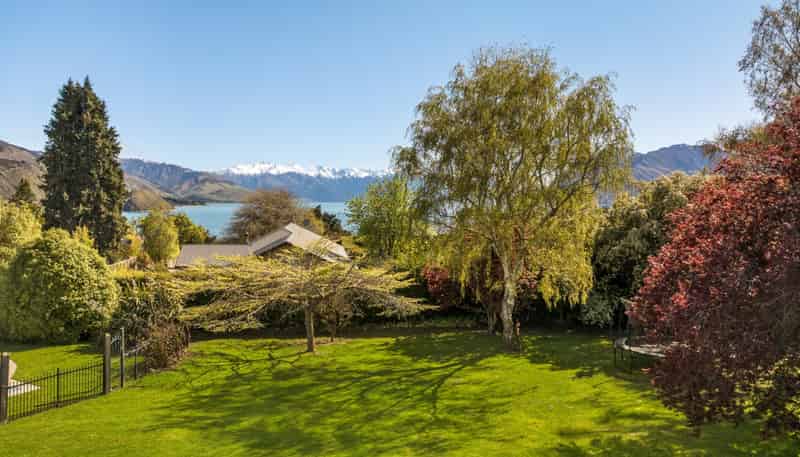 60/64 Capell Avenue, Lake Hawea