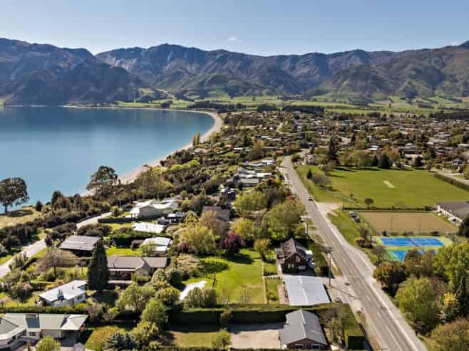 60/64 Capell Avenue, Lake Hawea