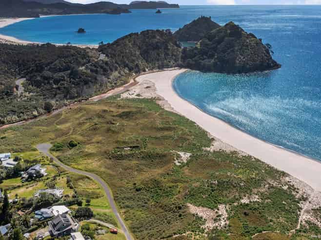 167 Sandhills Road, Great Barrier Island