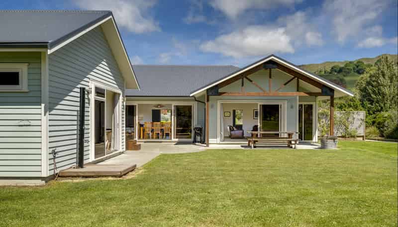 23 Waipuka Road, Havelock North