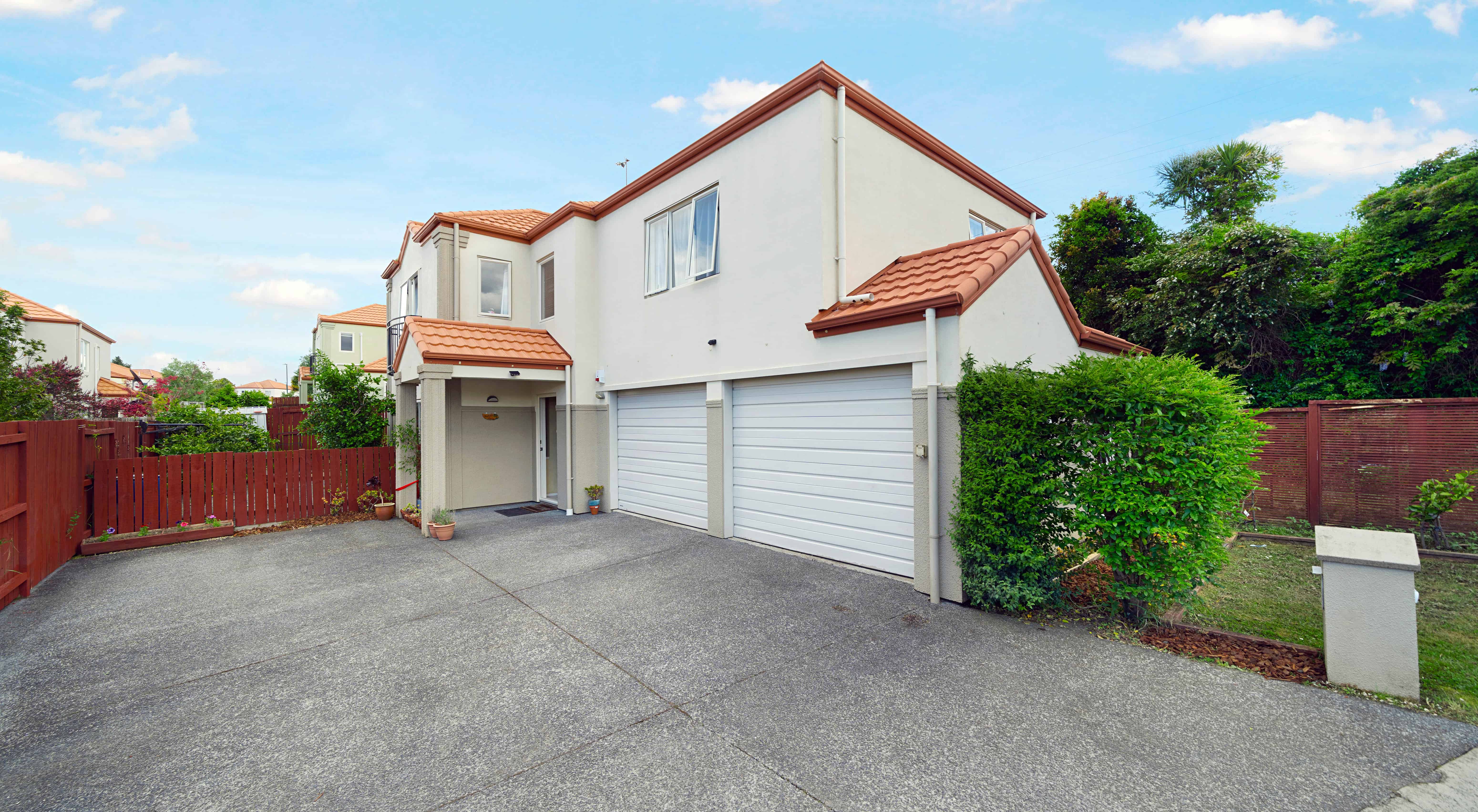 10 Dainton Place, New Lynn, Waitakere City For Sale realestate.co.nz