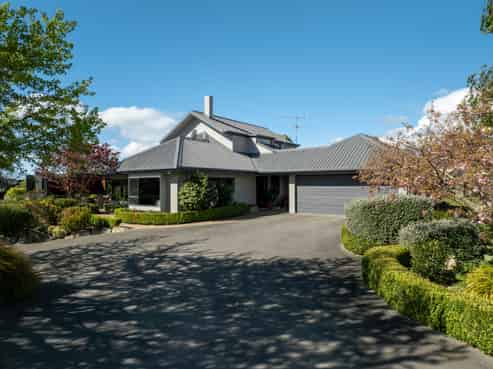 54 Bell Road, Brightwater