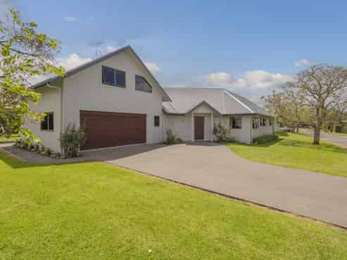 12 Michelle Lane, Hahei