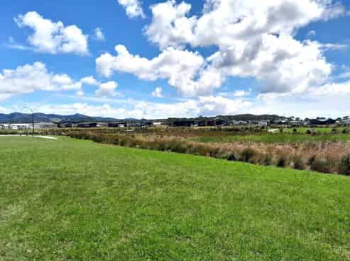 42 Taniwha Place, Matarangi
