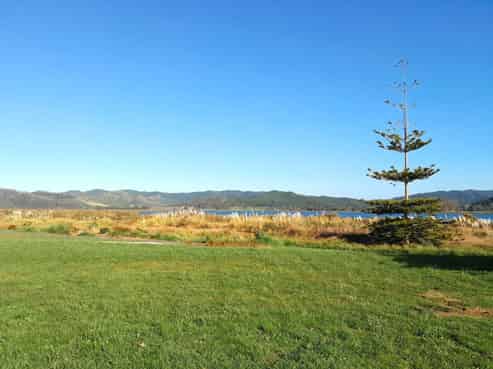 42 Taniwha Place, Matarangi