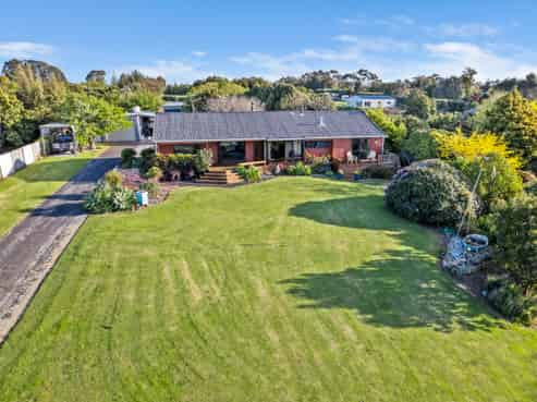 18 Onaero Beach Road, Onaero