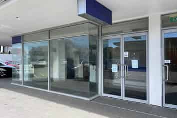 MODERN RETAIL UNIT
