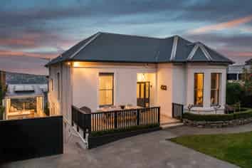 422 Highgate, Roslyn