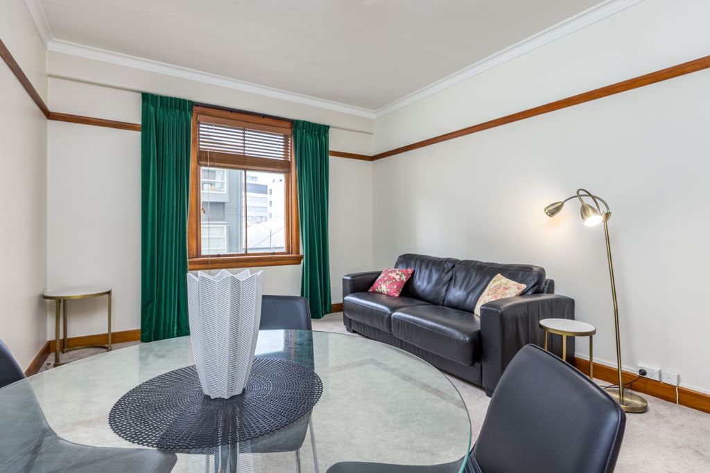 Heritage Elegance Meets CBD Convenience - Widok 4