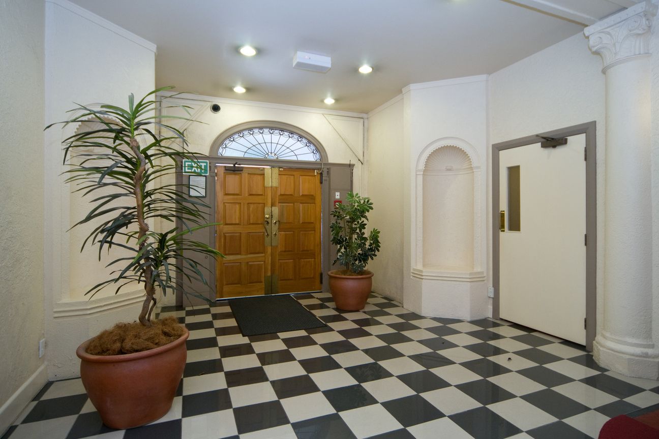 Heritage Elegance Meets CBD Convenience - Widok 2