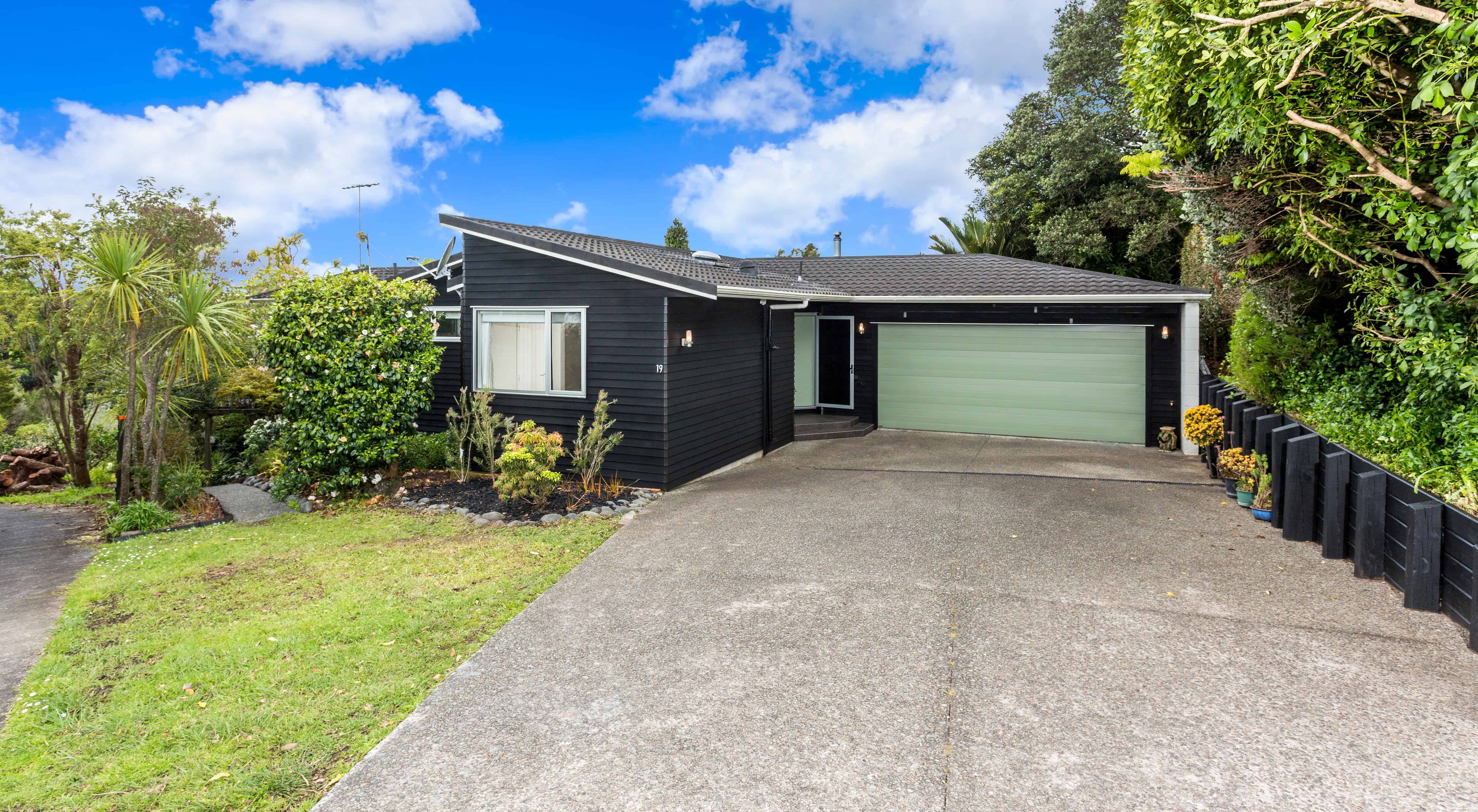19 Valerie Place, Okura, North Shore City For Sale realestate.co.nz
