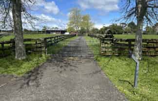 522 State Highway 16, Kumeu