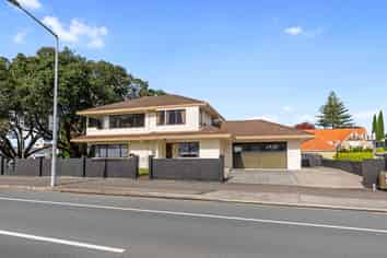 182 Devonport Road, Avenues