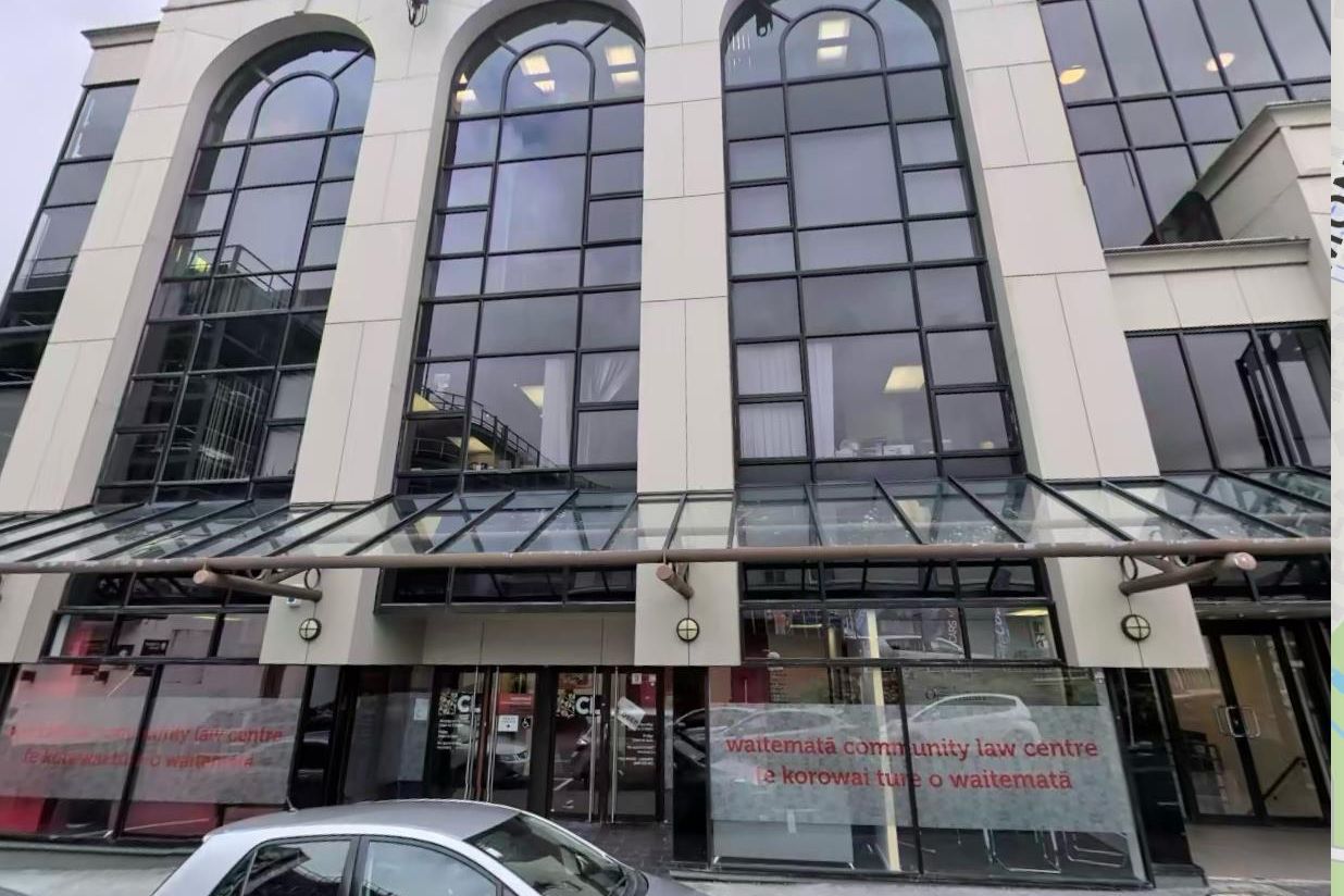 Spacious Office with Parking & Exposure - Ansicht 4