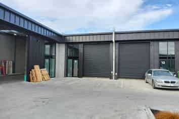 Modern Industrial Unit