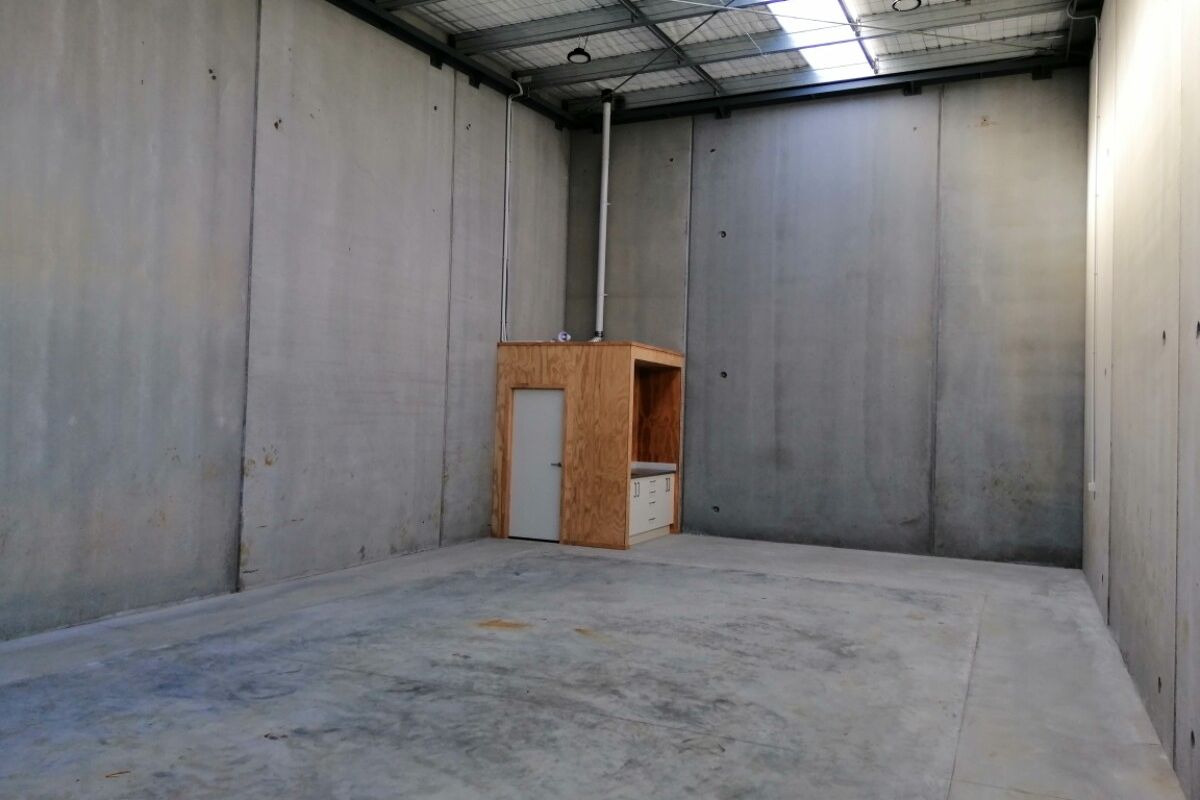 Modern Industrial Unit - Prikaz 2