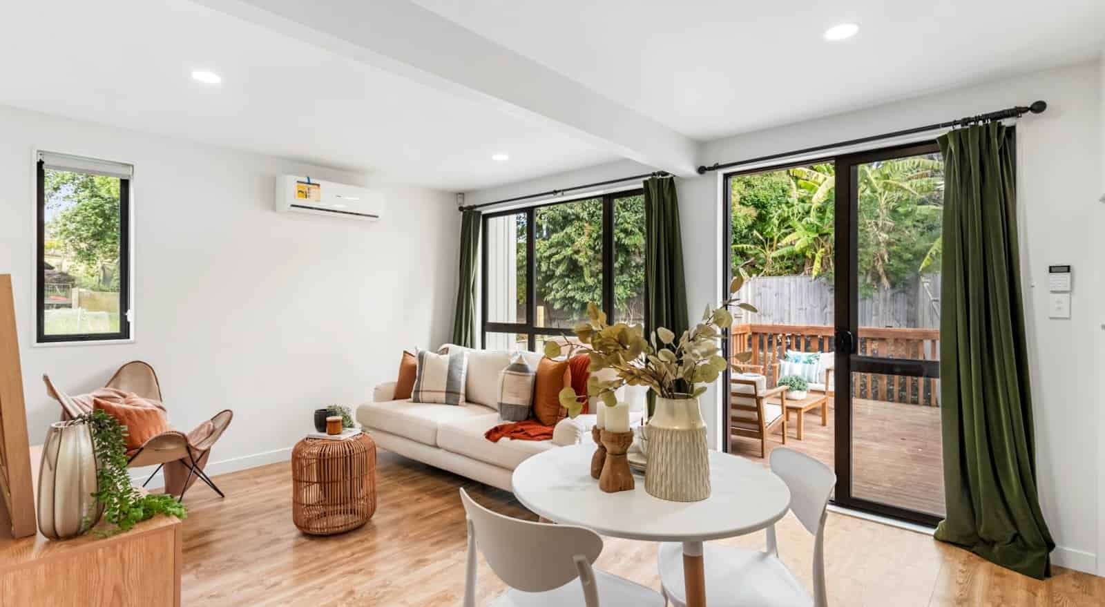 122D Lancaster Road, Beach Haven, North Shore City For Sale