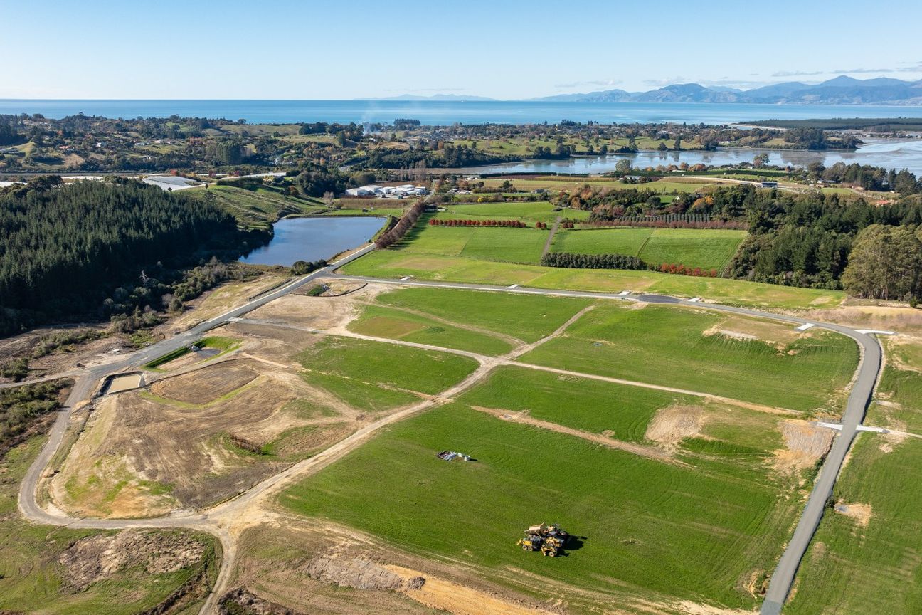 Close to Mapua, Large Build Pads - Vista 5