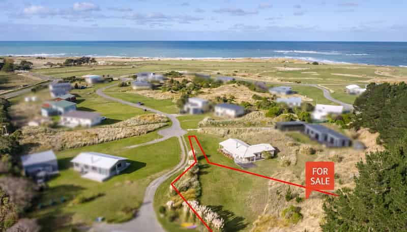 22 Nunu Drive, Flat Point