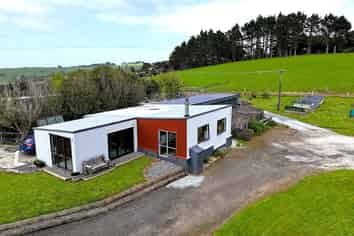 65 Proud Road, Aranga