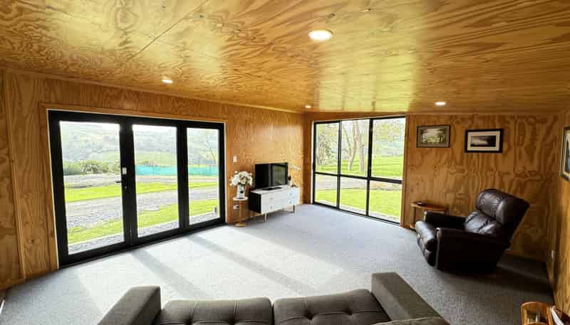65 Proud Road, Aranga