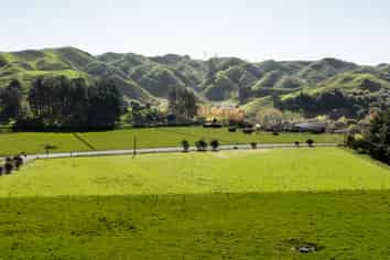 7 Maungakotukutuku Road, PARAPARAUMU