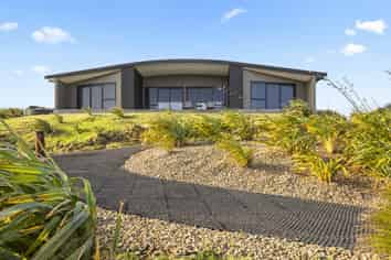 51/685 Karioitahi Road, Waiuku