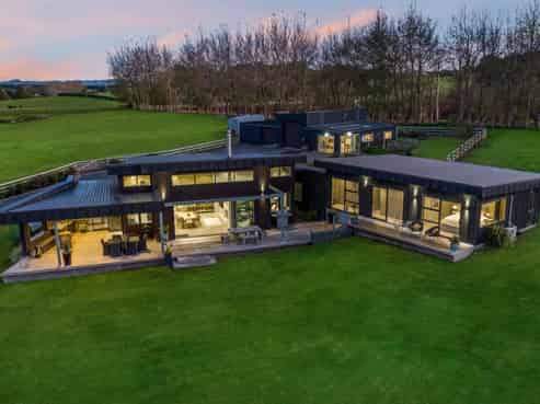 10 Meadowbrook Place, Buckland