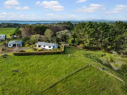 204B Tram Gully Road, Awhitu