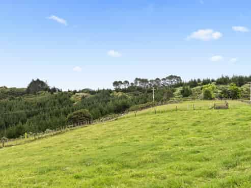 204B Tram Gully Road, Awhitu