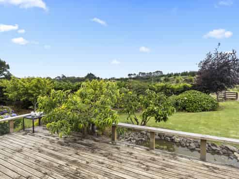 204B Tram Gully Road, Awhitu
