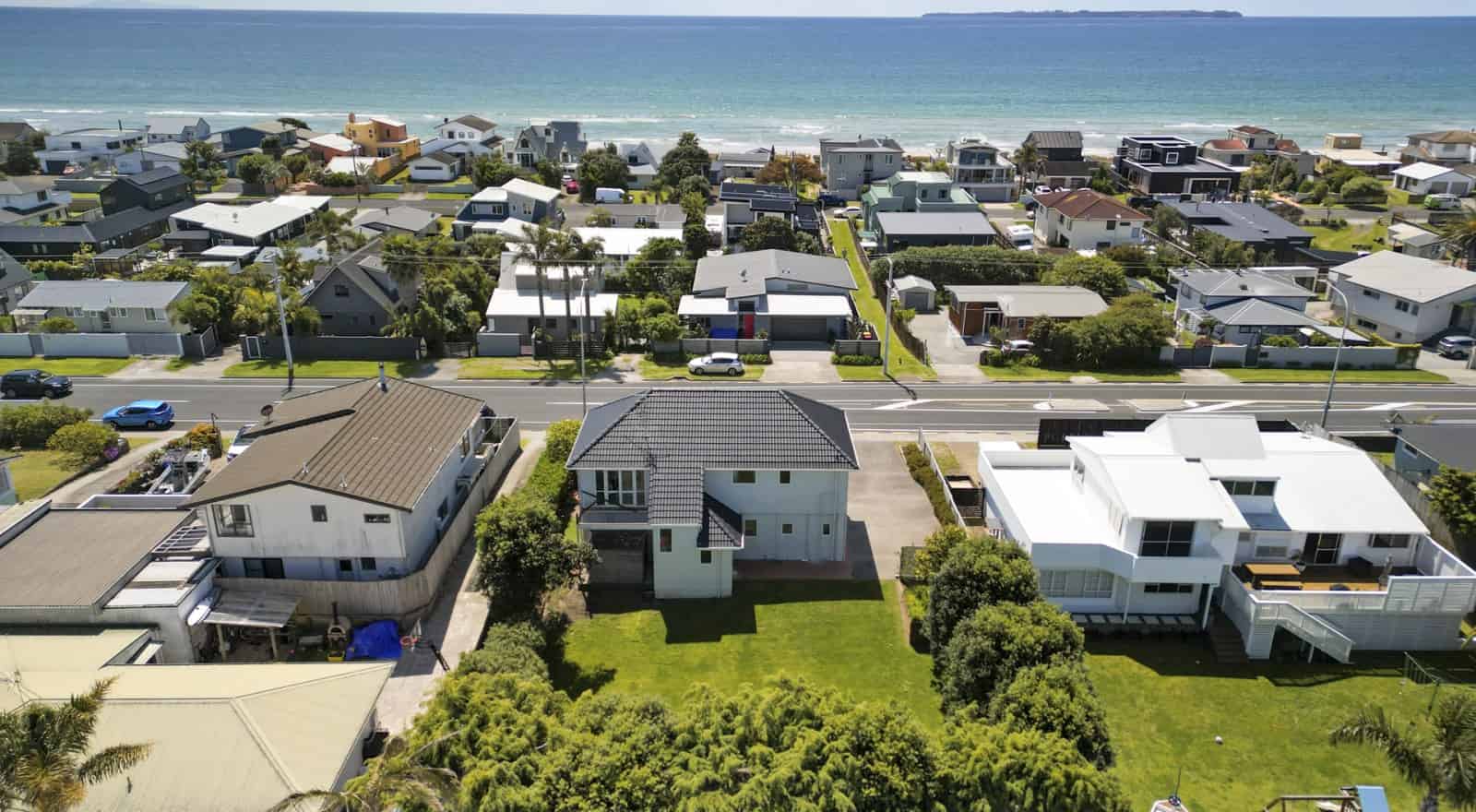 1134 Papamoa Beach Road, Papamoa Beach, Tauranga For Sale
