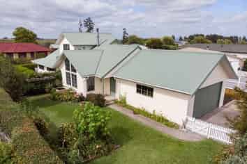 27 Raratuna Street, Turua