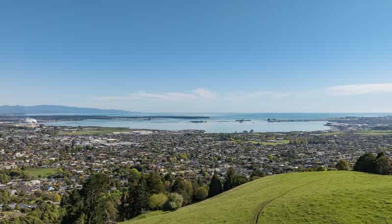 6 Cushendall  Rise, Richmond