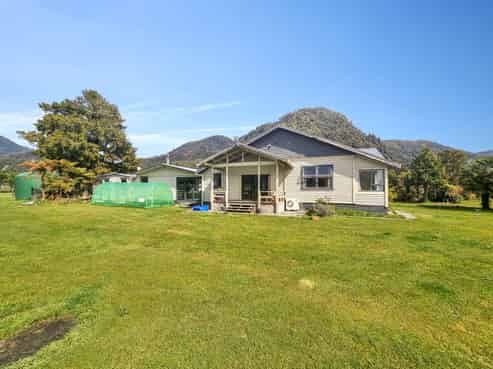 407 Fox Glacier Highway, Franz Josef Glacier